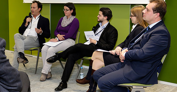 Personen in einer Konferenz