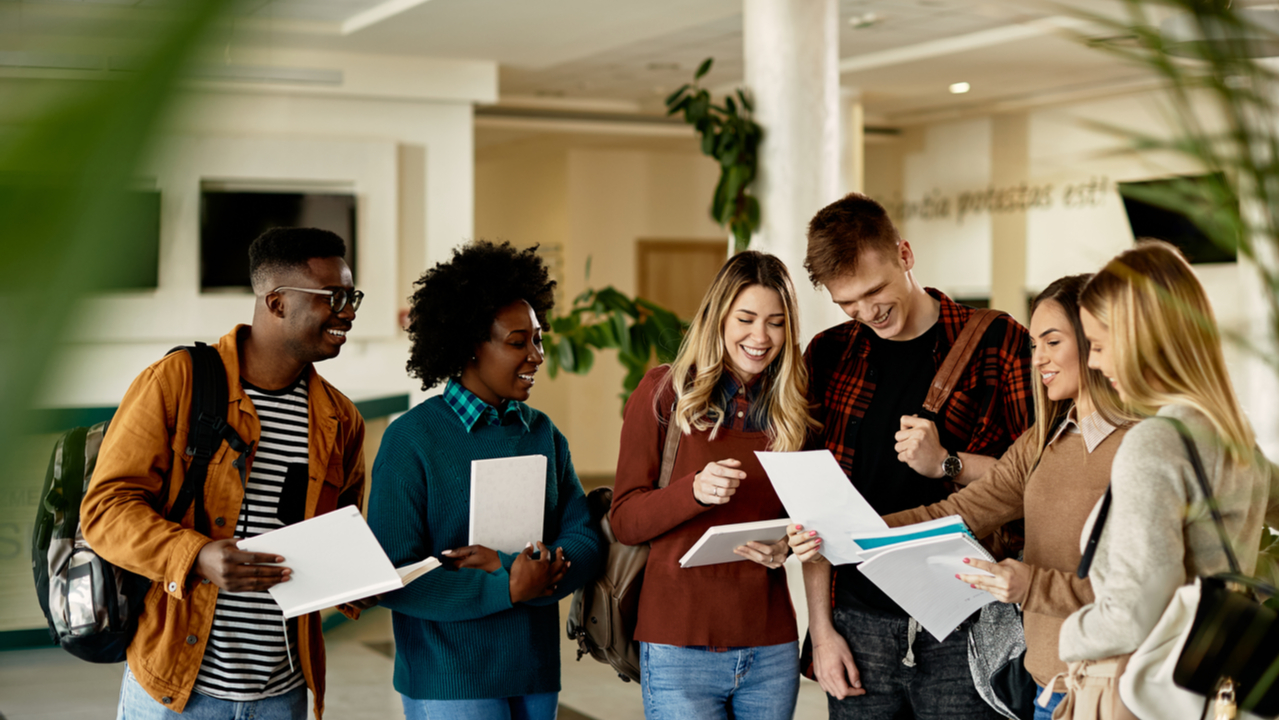 - LV 1871 Eine Berufsunfähigkeitsversicherung ist auch für Studenten sinnvoll.